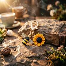 8pcs Cartoon Bee & Sunflower Keychain Set, Resin Sunflower And Alloy Bee, Thoughtful Gift For Teachers And Friends - Multicolor - View 6