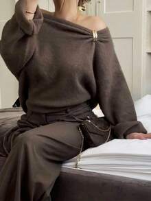 Women's Fashion Open Shoulder Knit Pullover Sweater, Decorated With Gold Buttons, Perfect For Autumn/Winter Outfits. Contains Wool - Maroon - View 8