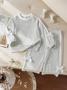 2pcs/Set Baby Girl Minimalist Casual Classic Round Neck Raglan Long Sleeve Top With Delicate White Satin Bow Accents On Cuffs And Hem, Long Pants Set, Lightweight For Spring/Autumn, Suitable For Daily Wear And Home - Light Grey - View 1
