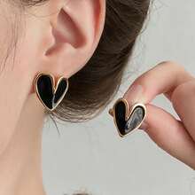 3 Pairs French Vintage Elegant Elegant Gentle High-End Geometric Heart Black Enamel Stud Earrings Set Suitable For Women's Daily Commute, Holiday, Party Wear - Style 1 - View 1