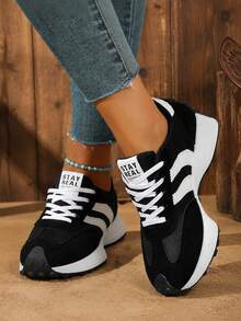 Sepatu Olahraga Kasual Wanita, Hadiah Sempurna untuk Pacar - Hitam - View 5
