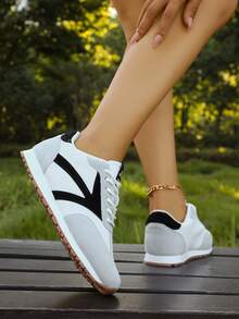 Sepatu Sneakers Kasual Wanita, Sepatu Jalan Bertali - Putih - View 6