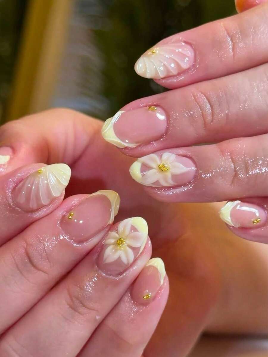 24片短橢圓3D凝膠美甲貼片,珍珠法式壓花設計,完美貼合假指甲組,包含1片果凍貼片與1個指甲锉 - 彩色 - 查看 1