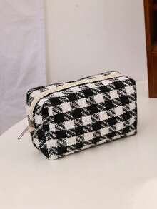 1pc Large Capacity Pink Plaid Polyester Fabric Zipper Makeup Bag, Multi-Functional Storage Pouch For Lipstick, Coins, Cosmetics, Pens, Portable Travel Home Organizer, Valentine's Day Gift For Women - Multicolor - View 3