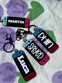 1pc Customizable Name Acrylic Keychain, Game Console Shaped Pendant Keychain, Designed For Gamers Backpack Charm, Personalized Letter Acrylic Keychain, Gift For Family And Friends Backpack Charm Keychain, Colorblock Game Console Pendant Acrylic Keychain - Customized Text Keychain - View 3