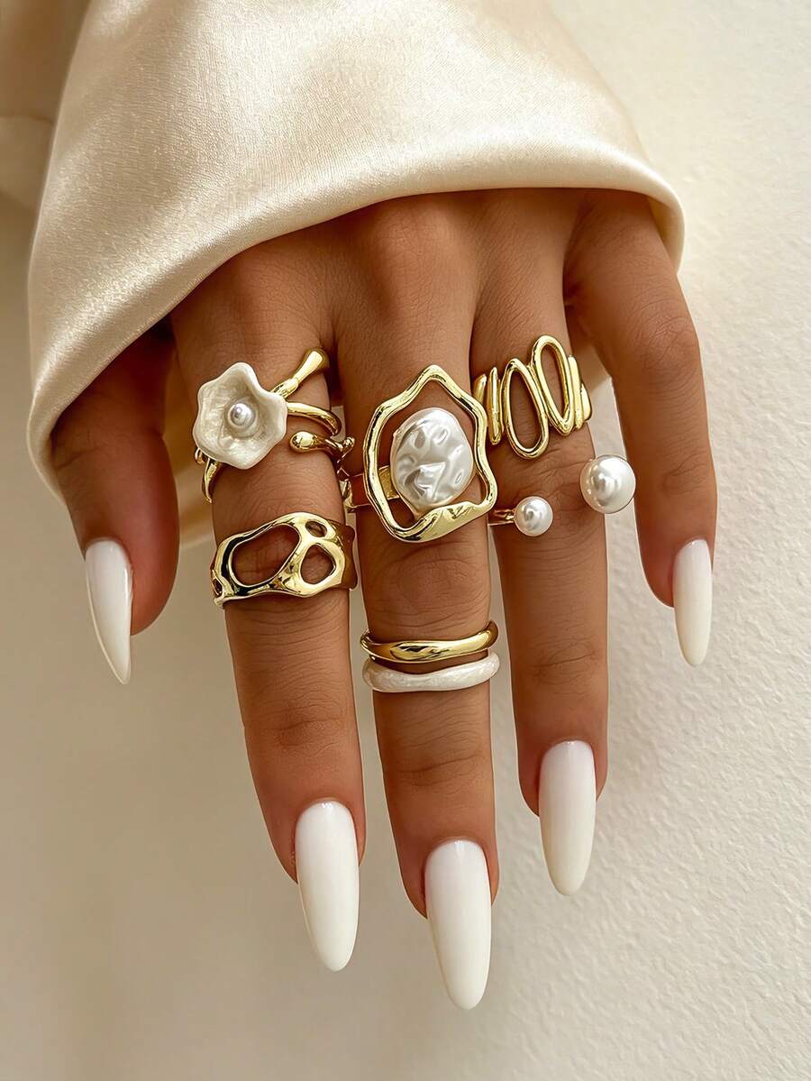 Set de 6 anillos apilables versátiles para mujer con flores de perlas irregulares estilo barroco, textura metálica vintage y efecto líquido de lujo - Dorado - Ver 1