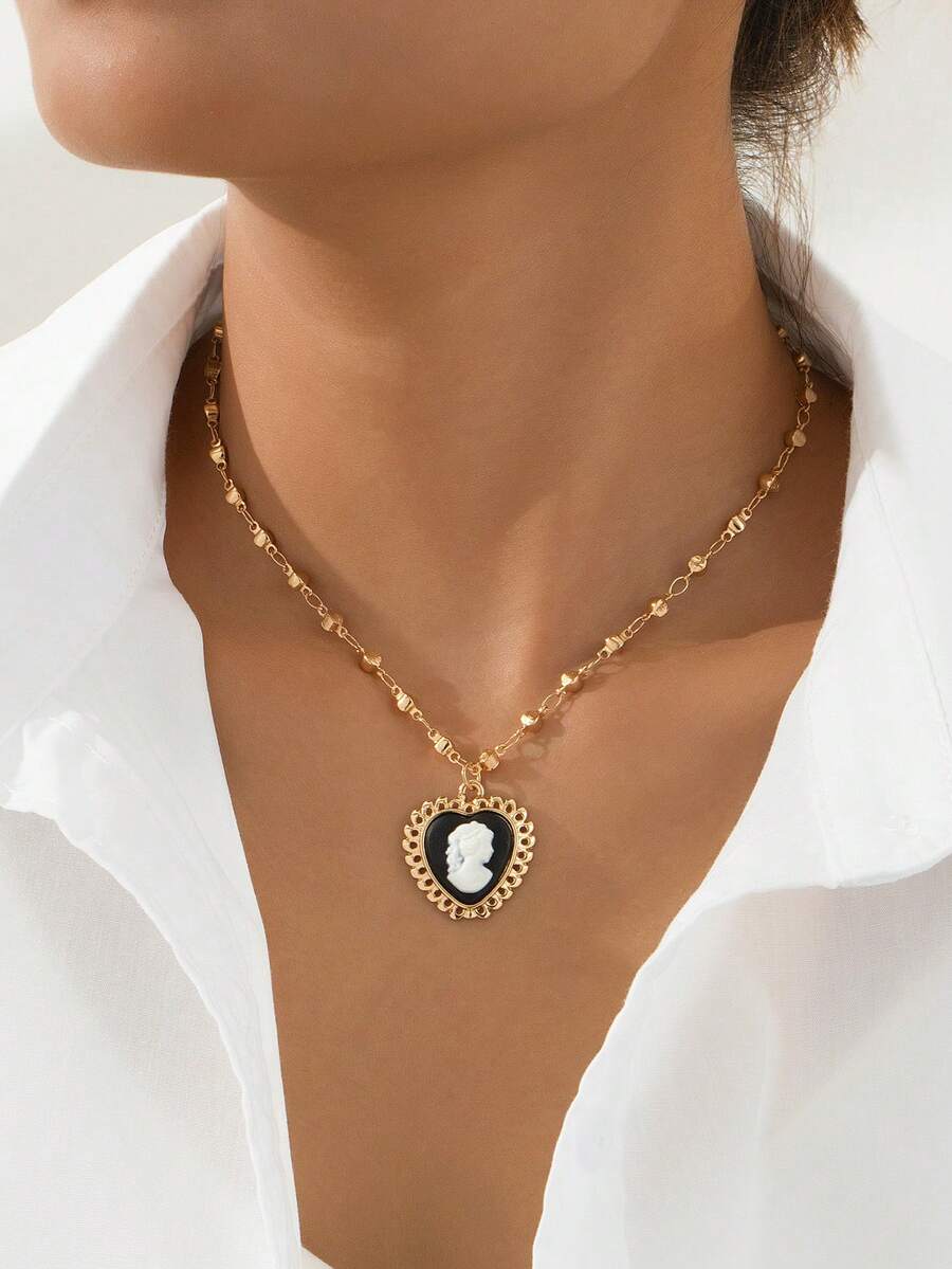 1pc Fashionable Vintage French Design Elegant Black Heart Chain Pendant Necklace For Women - Yellow Gold - View 1