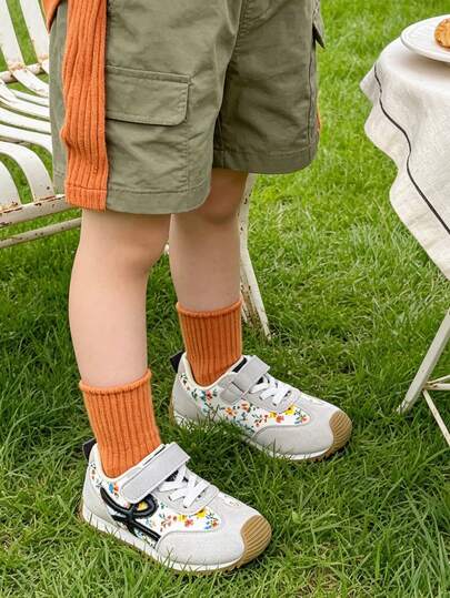 1 Pair Vintage Ditsy Floral Children's Sports Shoes, Kids Convenient Hook & Loop Casual Shoes, Lightweight Soft Sole Baby Versatile Walking Shoes, Suitable For City Outings, Daily Casual Sports, All-Season Wear