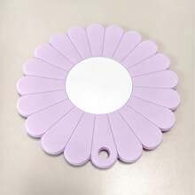 1pc Silicone Heat Resistant Mat, Non-Slip And Heat-Resistant, Suitable For Kitchen Countertops, Ideal For Placing Hot Dishes. Modern Design, Can Hold Pots, Bowls And Pans. Elegant Daisy Pattern Silicone Placemat, Heat-Resistant And Easy To Clean, Can Be Used As Coaster And Heat-Resistant Mat. - View 11