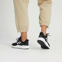 Adidas Sepatu Lari Pria Low-Top Ringan, Empuk, Bernapas, dan Berbahan Jala, Tahan Lama, Model Baru - Hitam dan Putih - View 3