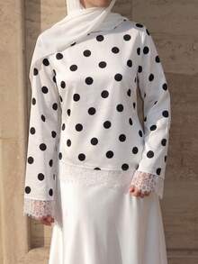 Top corto de manga larga con lunares blancos y negros para mujer de Vellofy, cuello redondo, detalle de encaje, elegante para la vuelta a la escuela, citas y fiestas - Blanco - Ver 5