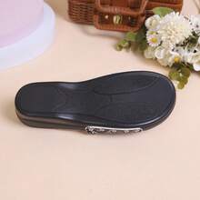 Sandal Pantai Platform Wedges Bermotif Ular dengan Hiasan Paku Keling untuk Wanita, Cocok untuk Musim Panas - Hitam - View 10