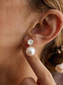 Fashion Asymmetrical Earrings, 14K Gold Plated, Hypoallergenic Material, Suitable For Women's Daily Wear, Can Be Used As Bridal Accessories - Gold - View 7