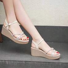 ISPORTE Women Wedges & Platform - 米色 - 查看 2