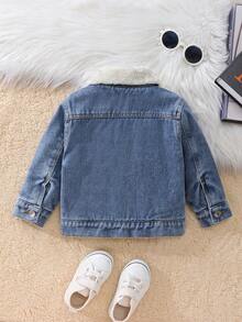 Baby Boys Thermal Lined Denim Jacket, Autumn/Winter New Arrival, Warm Fashion Casual Style, Light Blue Washed Denim Color Classic Versatile, Thickened Thermal Lining, Soft Plush Collar Comfortable, Metal Buttons, Brown Faux Leather Label Decoration Exquisite Detail, Premium Cotton Denim Fabric, Suitable For Autumn/Winter Daily Outings And Play - Light Wash - View 2