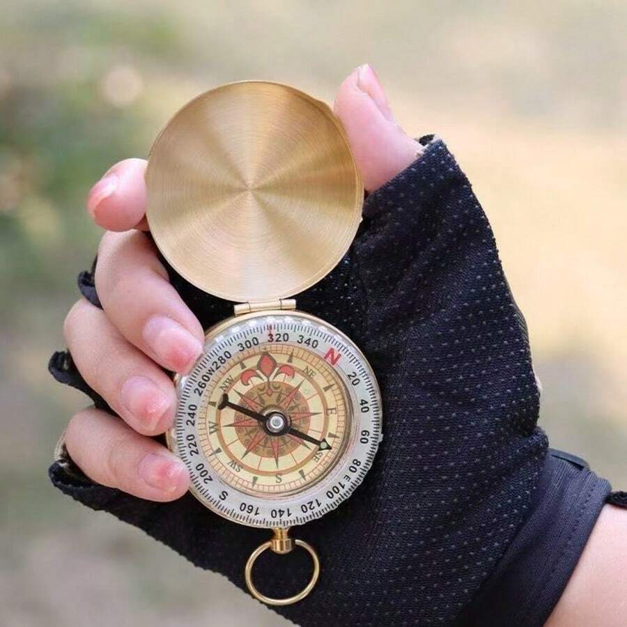 1pc Copper Compass With Luminous Function – Waterproof Design, Enhances Visibility During Camping And Hiking – Essential Night Exploration Tool, Suitable For Hiking, Camping, Hunting, Rock Climbing, Exploration Activities. Waterproof Outdoor Camping Navigation Tool, Portable Navigation Device For Outdoor Activities, Ideal Gift For Explorers And Camping Enthusiasts