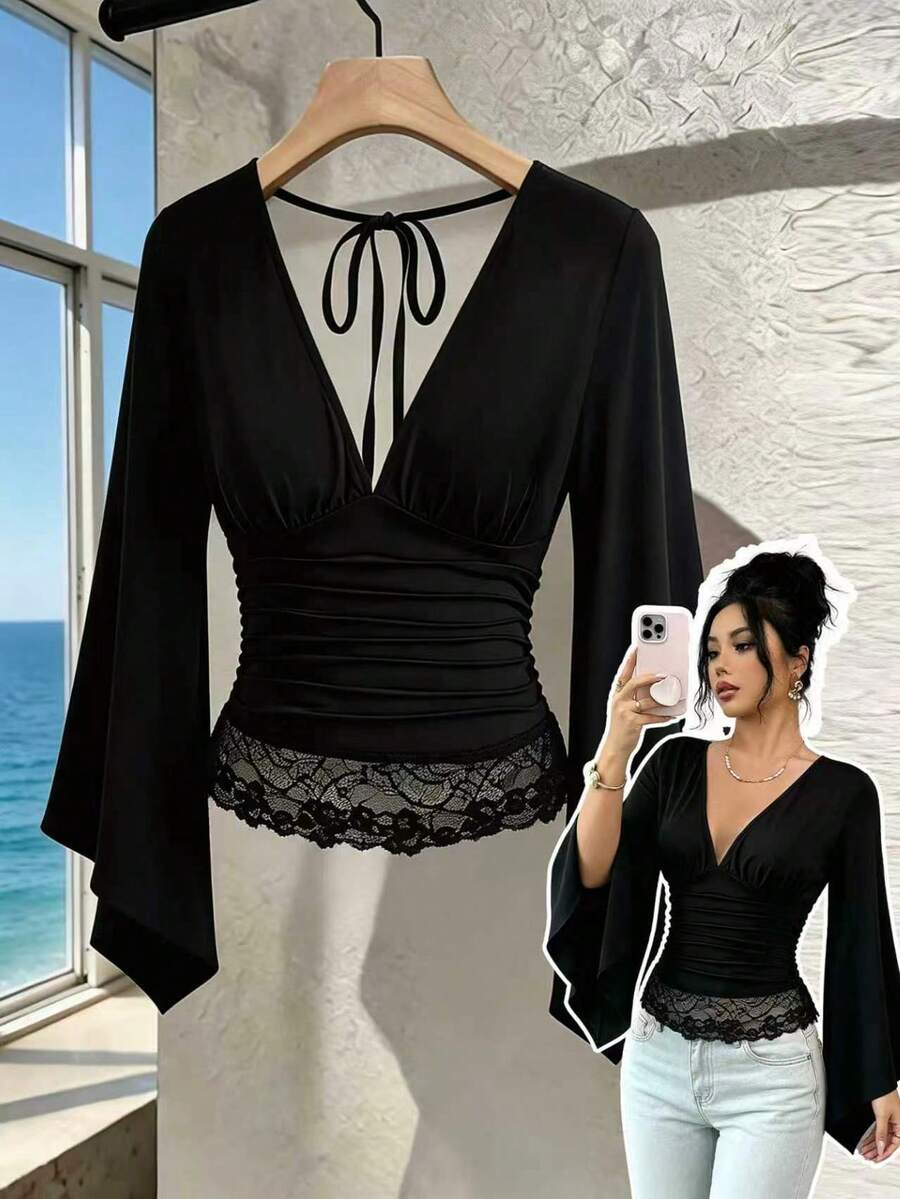 Kaos Wanita Hitam Model Flare Seksi dengan Leher V Dalam, Tali Serut di Pinggang, dan Hiasan Renda. - Hitam - View 1
