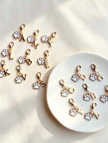 A-Z Cute Cat Paw English Letter Keychain, Pet Style Paw Print Initial Bag Charm DIY Pendant Accessory, Suitable For Backpack Hanging Decoration, Daily Bag Decoration, Holiday Party Gift, Back To School Gift, Women's Keychain, Car Keychain, Keychain Making Material, Men's Keychain, Backpack Pendant Keychain, Keychain, Keychain Pendant, Keychain Coin Purse, Bulk Keychain, Keychain Set, Keychain Accessory - Multicolor - View 9