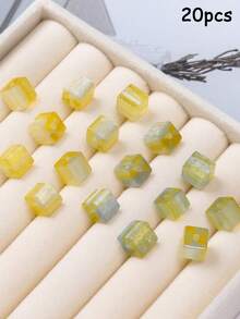 20顆 8mm UV感光變色樹脂方形珠 高透明細閃漸層珠 DIY串珠材料 - 光變方塊珠 - 查看 10
