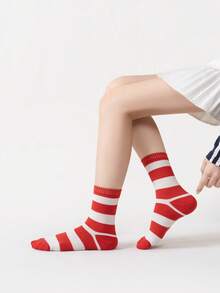 1/4 Pairs Women's Mid-Calf Socks, Autumn/Winter Warm, Red Patchwork, Moisture-Wicking, Odor-Resistant, Antibacterial, Comfortable, Seamless, All-Season - Multicolor - View 4