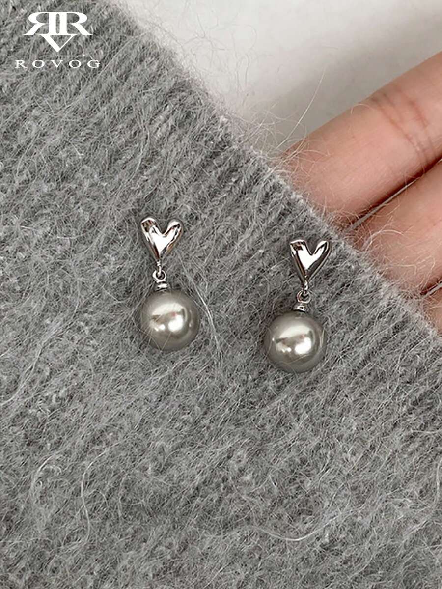 1 Pair Minimalist Fashion Grey Faux Pearl Heart-Shaped Earrings Suitable For Women's Daily And Party Wear