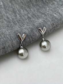 1 Pair Minimalist Fashion Grey Faux Pearl Heart-Shaped Earrings Suitable For Women's Daily And Party Wear - Silver - View 4