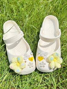 10pcs Yellow Large Flower Accessories, Heart DIY Shoe Decorations, Suitable For Perforated Sandals, Elegant And Fashionable, Gift For Girlfriend - Yellow - View 2