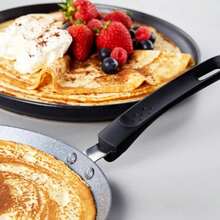 Russell Hobbs Sartén para crepes, sartén para panqueques, mármol metálico, antiadherente, sartén plana para tortilla, apta para inducción, mango suave, utensilios de cocina de aluminio forjado, fácil - Ver 4