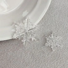 60 جرام من خرز الأكريليك الشفاف بتصميم رقاقات الثلج المختلط مع ثقب للتعليق، قلادات رقاقات الثلج المتنوعة لصنع الأقراط والأساور والقلائد والسلاسل المفاتيح وصناعة المجوهرات وإمدادات الحرف اليدوية - متعدد الألوان - مشاهدة 4
