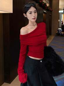Red Asymmetrical Shoulder Long Sleeve T-Shirt Women Autumn/Winter Slim Fit Inner Layer Sexy Style Hot Girl Base Top - Red - View 4