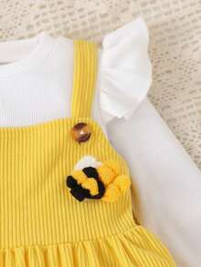Early Autumn Girls 2 Pieces Set Ribbed Flutter Sleeve Long Sleeve Undershirt + Corduroy Overall Dress With 3D Flower & Bee Design Baby Outfit - Yellow - View 6