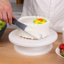 This 6-Piece Cake Decorating Tool Set Includes One Stainless Steel Scraper, One PP Material Scraper And One Cake Turntable. It Is Reusable And Suitable For Making Homemade Desserts, Cakes And More, Making It A Kitchen Essential. - View 10