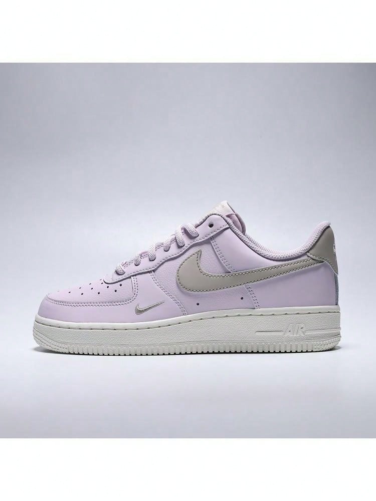 Nike Women's W AIR FORCE 1 '07 ESS 2 Low-Top Sports Casual Shoes IV4722-500 - Mauve Purple - View 1
