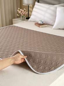 Washable Extra Large One-Piece Care Pad - Multi-Functional Bed Protection Pad, 4-Layer Reusable Waterproof Incontinence Pad, Large Size Mattress Protector, Leak-Proof Sofa Pad, Elderly Care And Women's Menstrual Pad, RV Camping Pad; Multiple Sizes And Colors Available; Suitable For Women, Elderly And Pets Washable Waterproof Bed Pad. - Multicolor - View 1