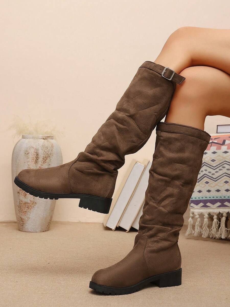 女款抓皺及膝靴,圓頭扣飾低粗跟套腳休閒騎馬靴,適合秋冬穿著 - 棕色 - 查看 1
