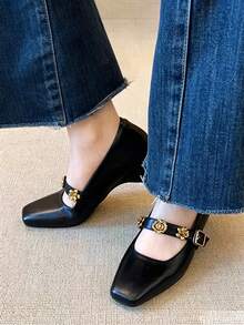 Comfortable Fashion Women's Pointed Toe Chunky Heel Pumps - Black - View 3