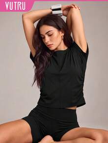 VUTRU Loose Fit Short Sleeve Sports T-Shirt, Round Neck Batwing Sleeve Top For Running And Fitness Black Summer - Black - View 1