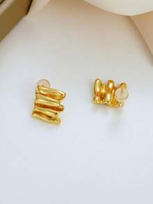 1pc European & American Niche Style Liquid Wave Pleated Stud Earrings, Copper Plated Gold High Gloss 3D U-Shaped Half-Hoop Earrings, Elegant Versatile Commute Party Elegant Jewelry - Gold - View 5