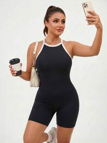 Zimi Collection Áo liền quần nữ size lớn phối màu hở lưng, cổ yếm, dáng ôm định hình, phong cách thường ngày thoải mái - màu đen - Xem 5