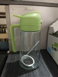 1件 2合1玻璃橄欖油分裝瓶兼烹飪噴霧瓶，16盎司深綠色高級玻璃油瓶，多功能廚房工具，適用於燒烤、露營車與居家廚房 - 查看 16