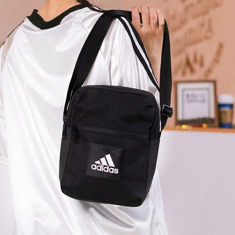 Adidas 中性多功能單肩斜跨包，極簡百搭輕量運動休閒包 IT2048 - 黑色 - 查看 9