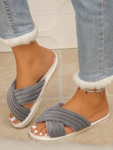 Chaussons de maison confortables et doux en peluche à bretelles croisées pour femmes, style décontracté, gris, pour l'automne/l'hiver, chaussons de chambre - Gris - Voir 5