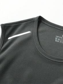 Men's Quick Dry Elastic Sleeveless Tank Top, Summer Pullover Reflective Print Running Fitness Solid Color Vest - Dark Grey - View 4