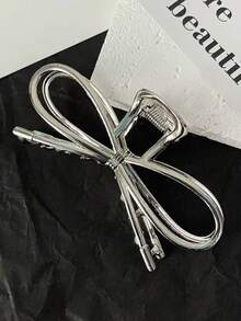 Minimalist Bow Metal Hair Claw Hair Accessory For Women, Exquisite Updo Hair Clip Hair Claw, Hot Girl, Y2K, Punk Style, Millennium Style, Street Style, Alloy Material Hair Clip, Suitable For Thick Or Voluminous Hair Half-Up Hair Claw, Full Updo Hairstyle Grab Clip, Suitable For Daily Use, Matching Wear, Holiday Gatherings, Party Events, Music Festivals, Travel, And As A Gift Hair Accessory For Girls. - Silver - View 4