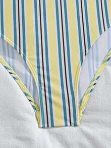 Women's Striped Printed Strapless Detachable Shoulder Strap Lace Bikini 2 Pieces Set Paired With High Waisted Lace Swim Trunks Beach - Multicolor - View 7