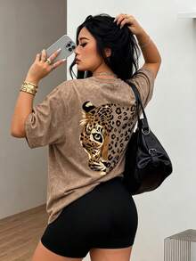 Fashion Women's Round Neck Short Sleeve T-Shirt, Eye-Catching Leopard Print, Comfortable Polyester Fabric - Brown - View 2