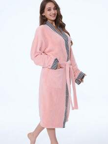1pc Plus Size Oversized Sexy Minimalist Couple Bathrobe With Pockets, Coral Fleece, Absorbent - Watermelon Pink - View 2