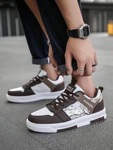 Zapatillas casuales planas con cordones y bloques de color para hombres, zapatos planos de pareja cómodos con estampado de impresión aleatoria y versátil para la calle - blanco marrón - Ver 10