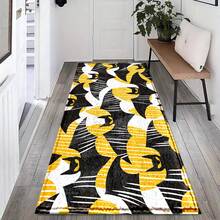 1pc Halloween Series Geometric Bat Pattern Printed Faux Cashmere Surface TPR Backing Doormat, Bathroom Mat, Kitchen Mat, Laundry Room Mat, Holiday Atmosphere Decor, Home Decor, Party Decor, Wedding Decor, Dining Room Decor - Multicolor - View 7