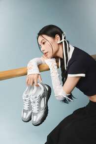 Kappa Women's Metallic Silver Retro Low-Top Sneakers, Breathable Mesh Anti-Slip Thick Sole Chunky Sneakers - Silver - View 2